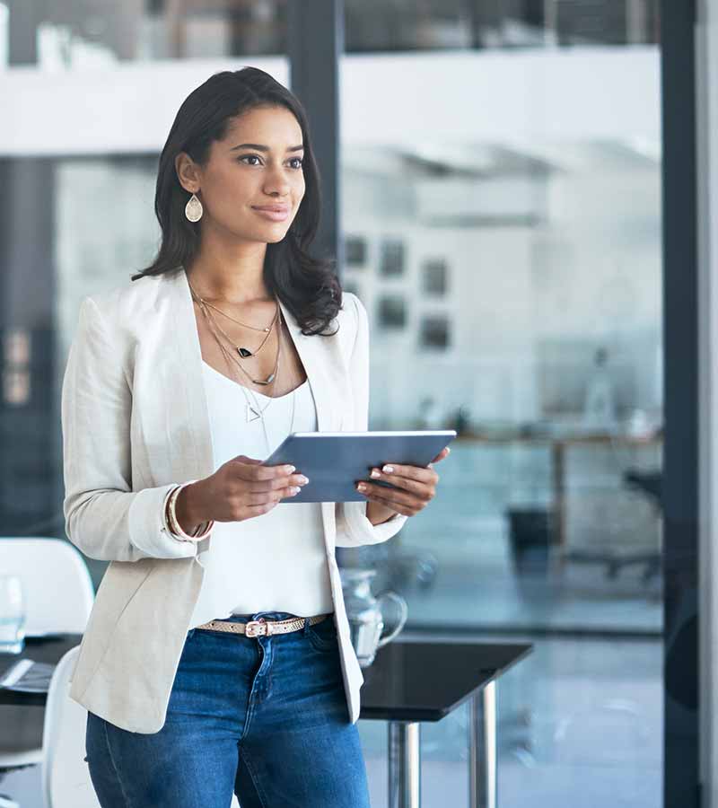 woman_on_tablet_looking